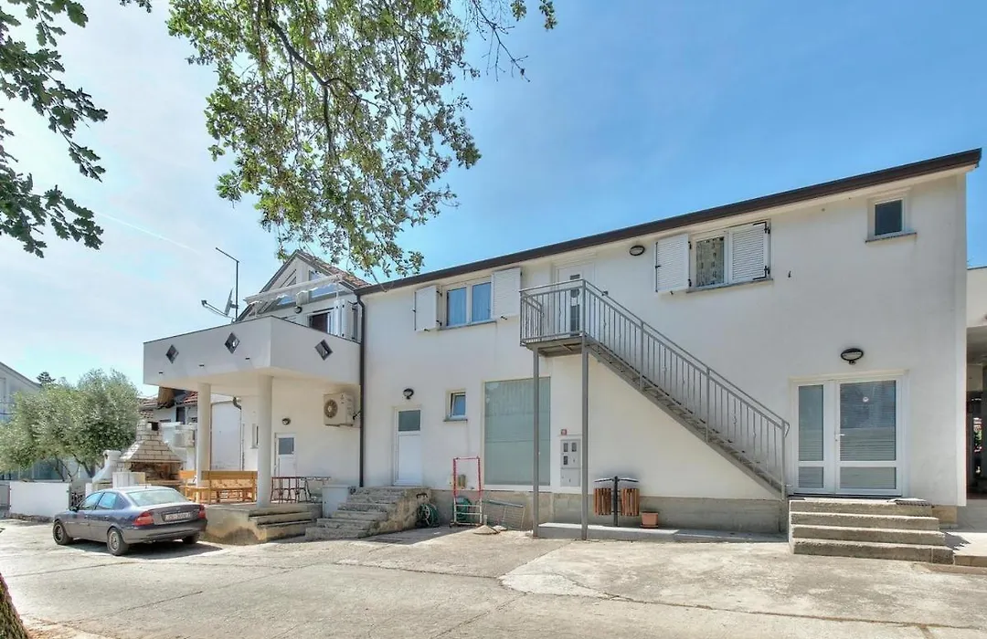 Apartments Suzy-1