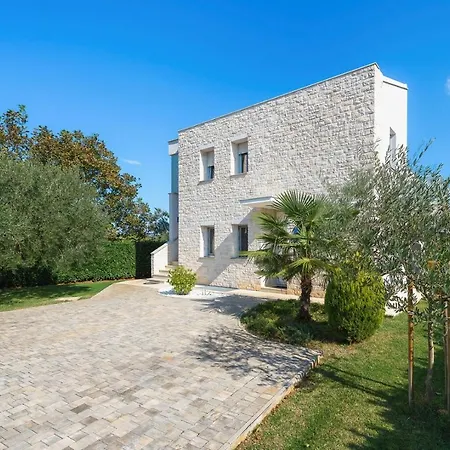 Mirjana House With Apartments-2